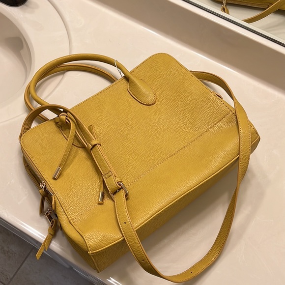 NWT Urban Expressions Yellow Shoulder Bag/Purse - Picture 2 of 8